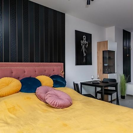 Loveroom Panorama Park Jacuzzi ビャウィストク エクステリア 写真